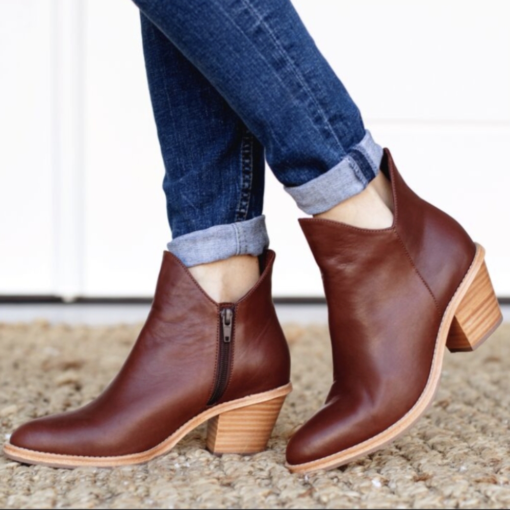 Poppy Barley Two Point Five Ankle Boot in Maroon